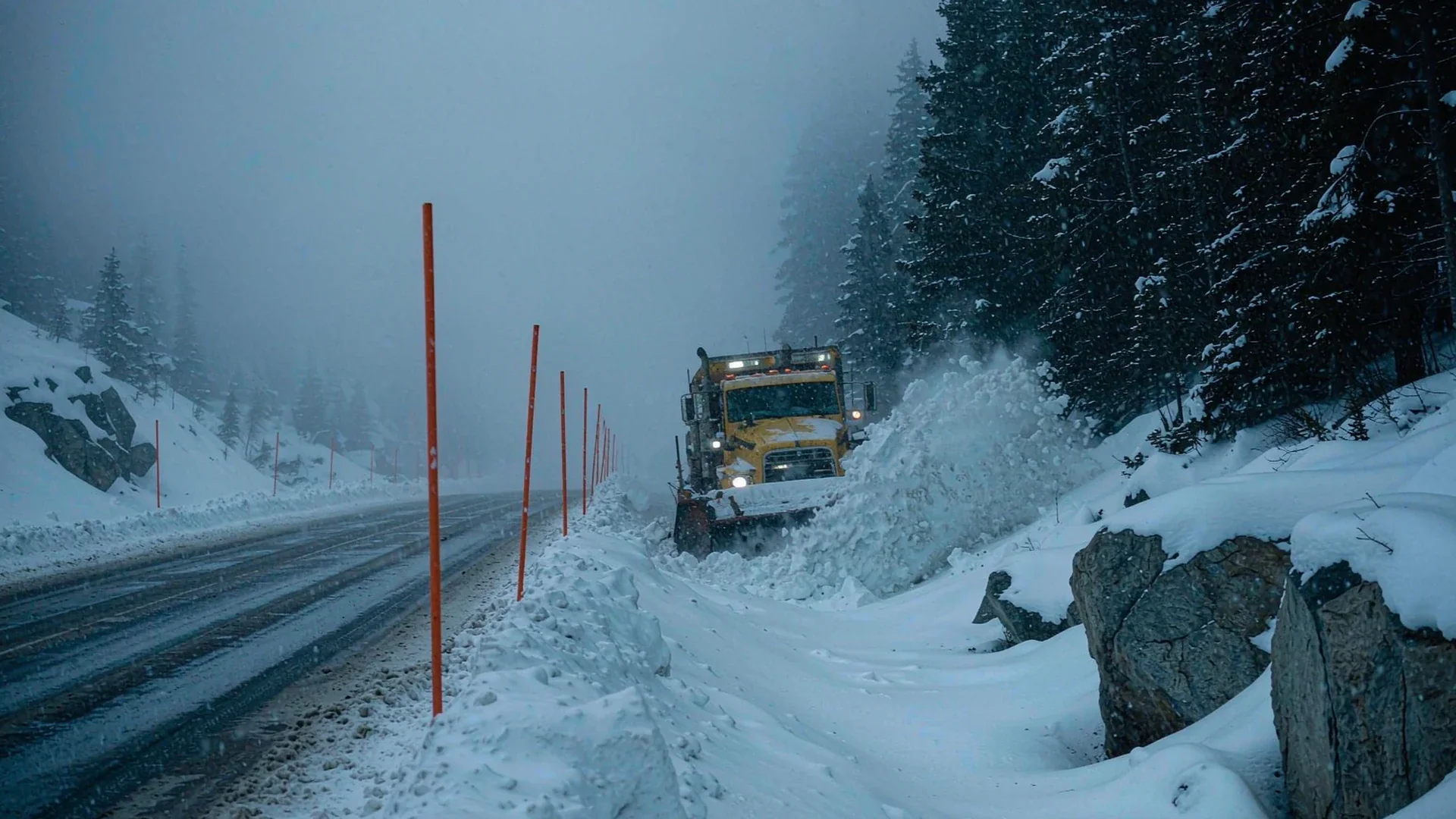 Alaska Winter Storm Warning: Why 2,500 Feet Decides Your Trip